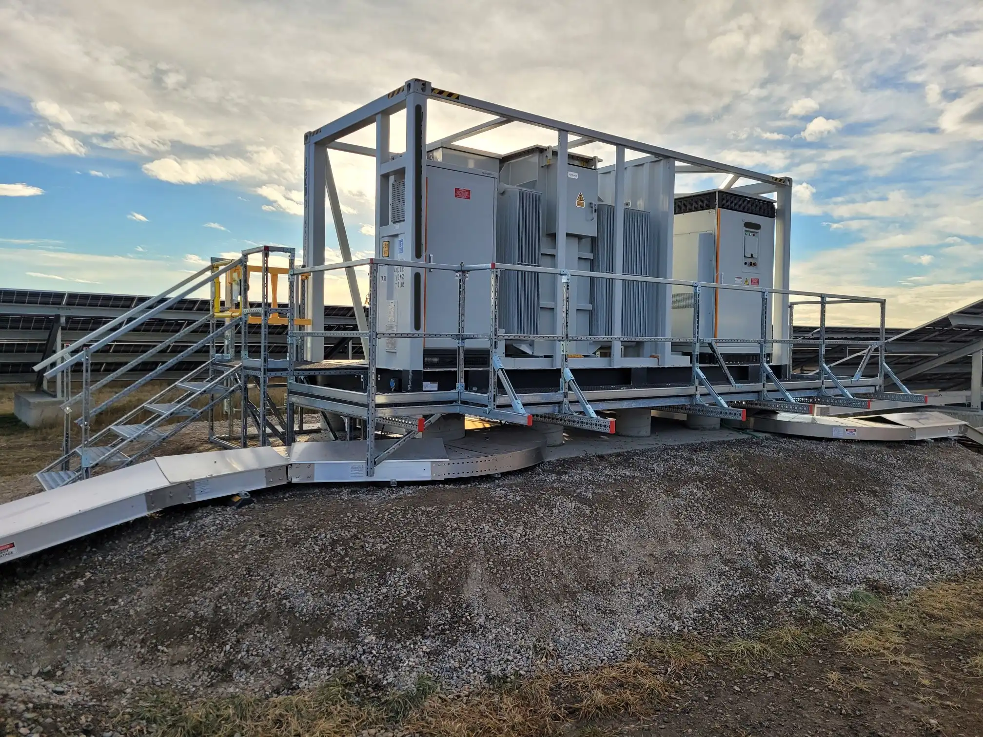 Mechano Max - Mechano Max – Atco Modular Access Platforms Solar Inverter skid